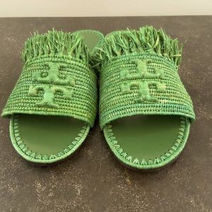 Tory Burch
Eleanor Raffie Sliders Size 9 Green